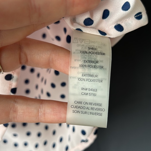 Women’s sleeveless blouse - Picture 3 of 3